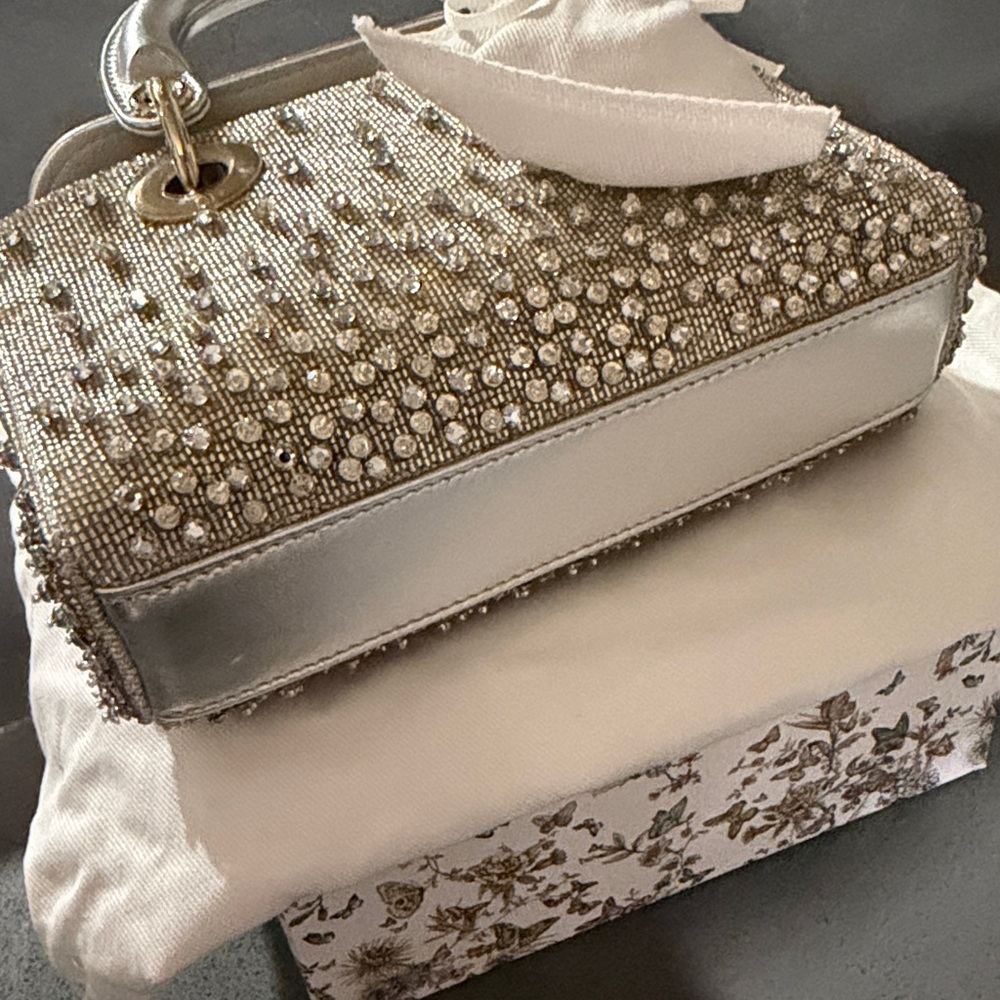 DIOR LADY D-JOY MICRO BAG SILVER-GOLD HW SATIN GRADIENT BEAD EMBROIDERY PRELOVED - Picture 4 of 13